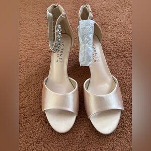Journee Collection Women's Satin Cream Wedge Heels